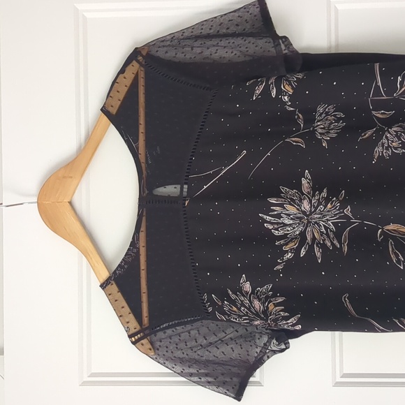 RW&Co, dark purple short sleeve top, size medium - Picture 2 of 4